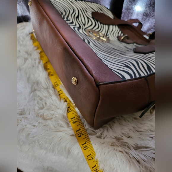 Animal Print Mk Purse - Picture 2 of 6